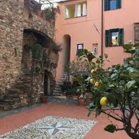 Casa Agostino Imperia